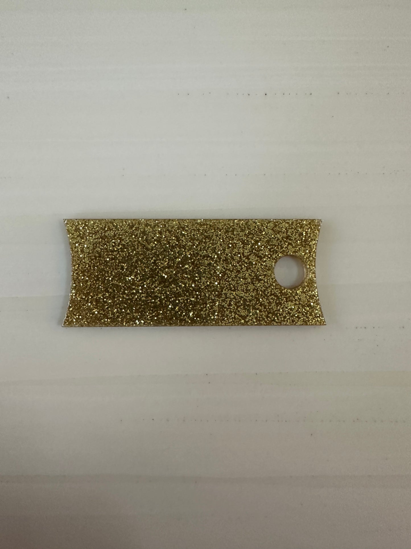 40/30 oz Gold Glitter name tag