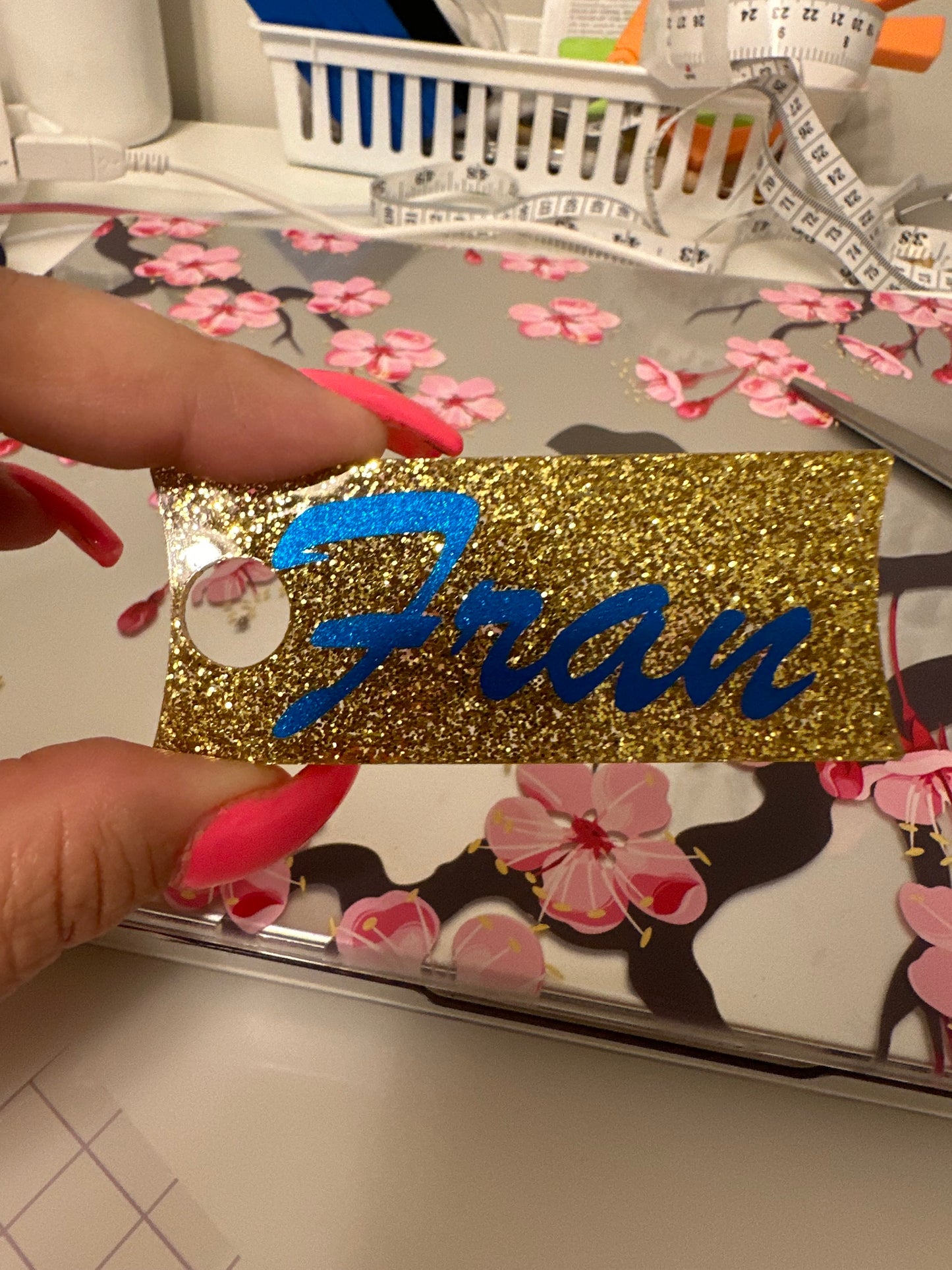 40/30 oz Gold Glitter name tag